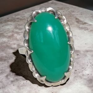 💚Vintage Silver and Green Stone Statement Ring